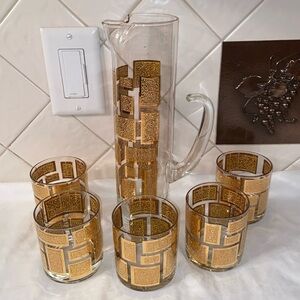 RARE Vintage Culver 22 karat gold pitcher and five rocks glasses